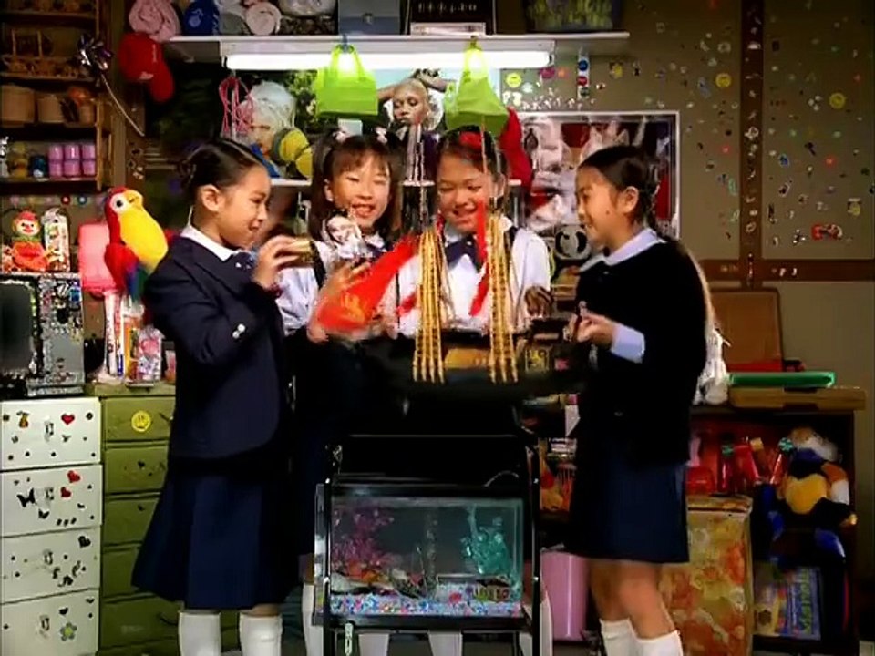 Gwen Stefani - Rich Girl ft. Eve