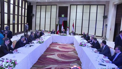 مصر والجزائر وايطاليا تدعو الى حل سياسي في ليبيا