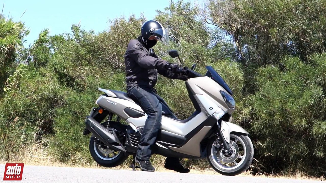 2015 Yamaha NMAX 125 cc : rival n°1 du Honda PCX - Essai AutoMoto