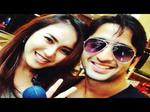 Benarkah Ayu Dan Shaheer Berlibur Ke India ? - Tuntas 26 Desember 2014