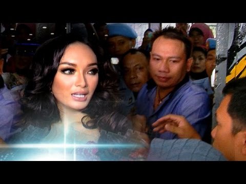 Zaskia Gotik Terseret Kasus Vicky - Tuntas 10 November 2014