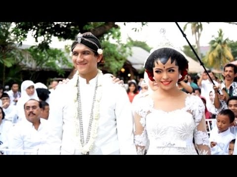 Pernikahan Tantri ‘Kotak’ dengan Arda ‘Naff’ - Tuntas 27 Oktober 2014