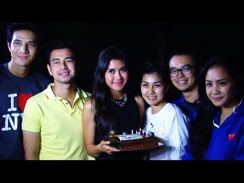 Potret Syahnaz Di Ulang Tahun Ke 21 - Tuntas 31 Oktober 2014