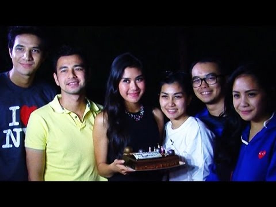 Potret Syahnaz Di Ulang Tahun Ke 21 - Tuntas 31 Oktober 2014