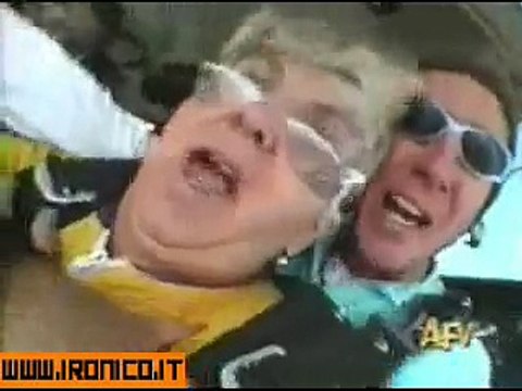 Saut en parachute avec grand-mère