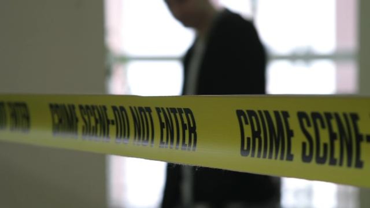 Shoe-store robber celebrates end of 15-year jail sentence by robbing the exact same store