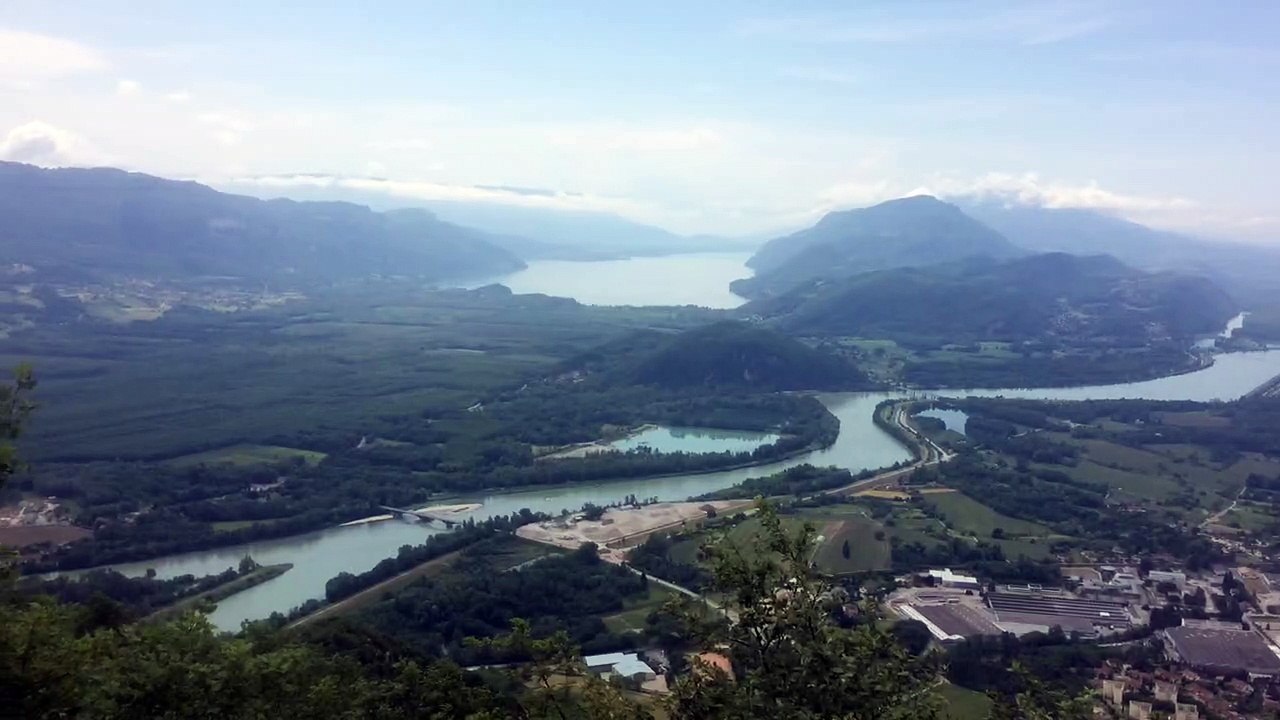Vue depuis la montée du col grand Colombier lac du Bourget Rhône par Culoz