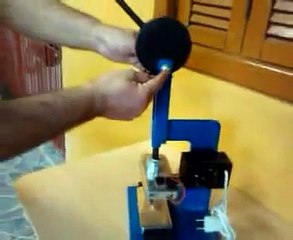 PRENSA MANUAL PR01 - 110V ou 220V PARA CONFECÇÃO DE FLORES ARTIFICIAIS