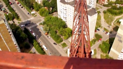 Mustang Wanted on 150 meter crane. Part 1