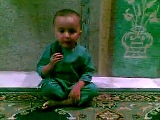 Amazing recitation of the HOLLY QURAN by three years old kid