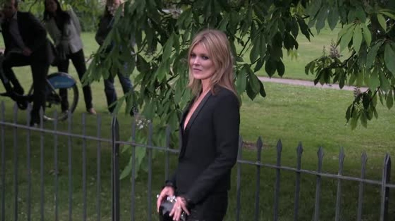 Kate Moss wurde nach ihrem Türkeiurlaub von der Polizei empfangen