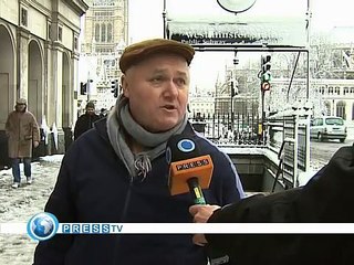 Heavy snow brings London to standstill