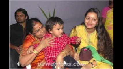 Rare Pics Of Pawan Kalyan, Renu Desai Family