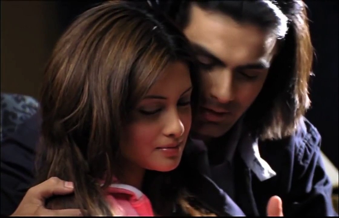 Riya sen hot kiss _ Silsilay Movie