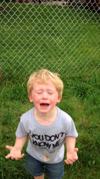 Kid walked on dog poop and gets crazy : Dogs 1 Kid 0