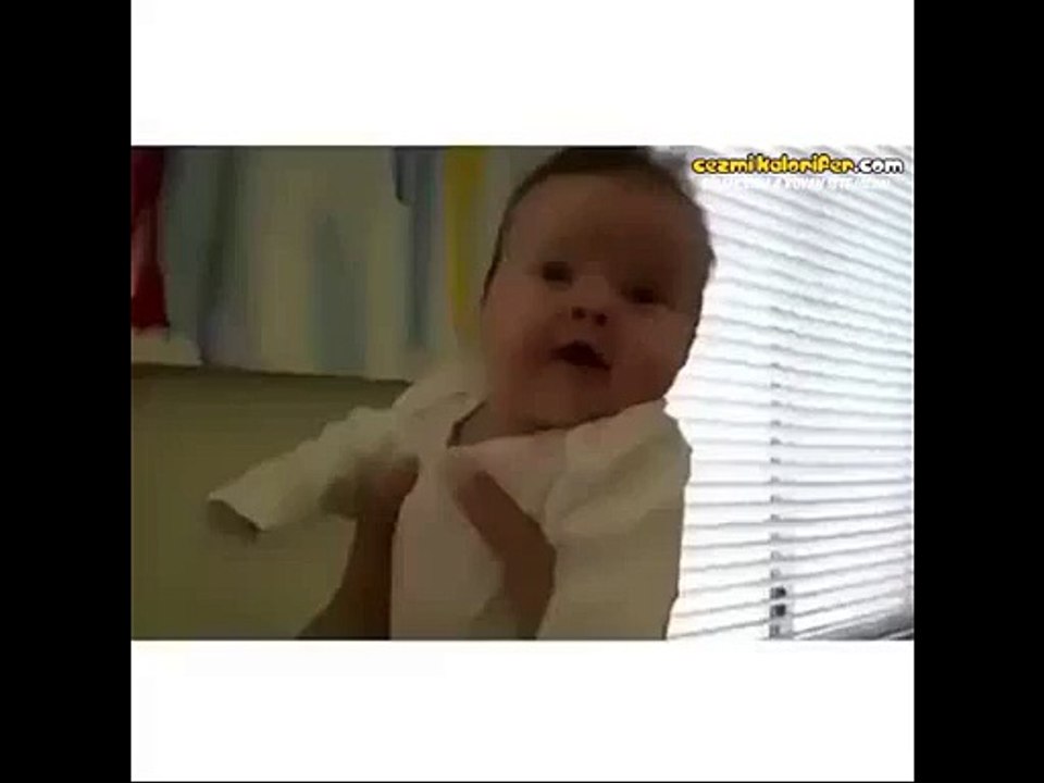 Osuruk Sesiyle Affalayan Bebek