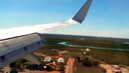 (HD) Qantas 737 landing, Broome airport