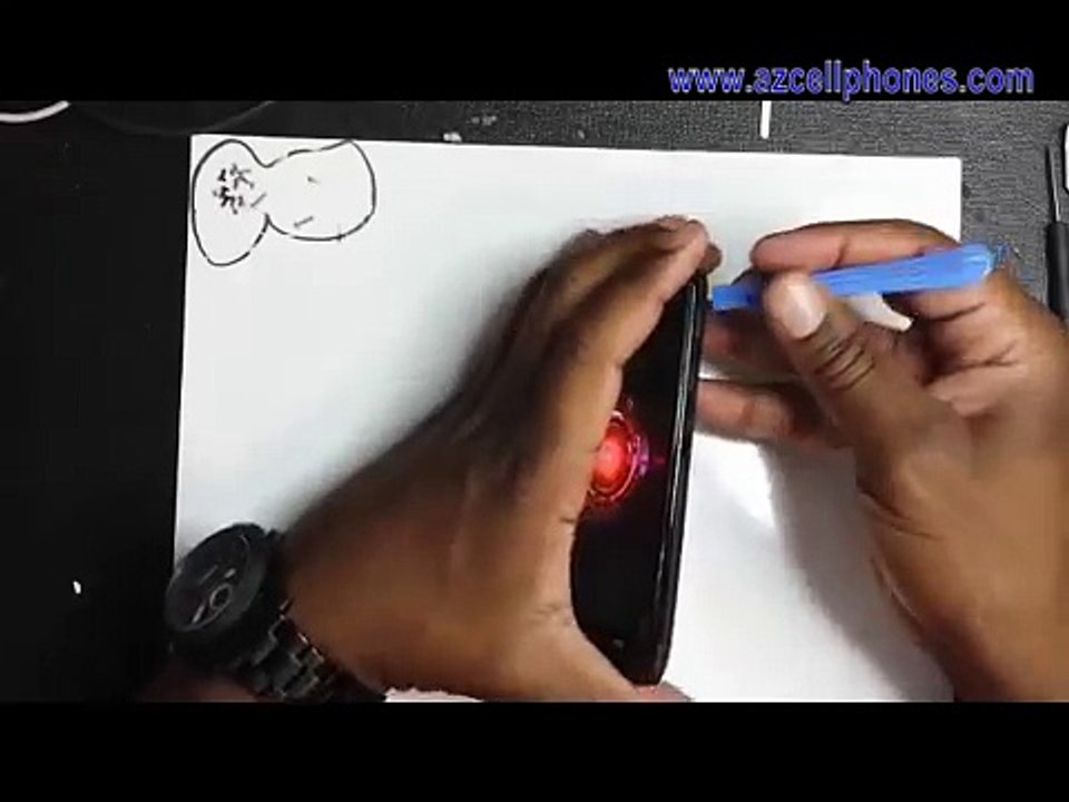 Droid RAZR MAXX Repair - Back Cover Removal