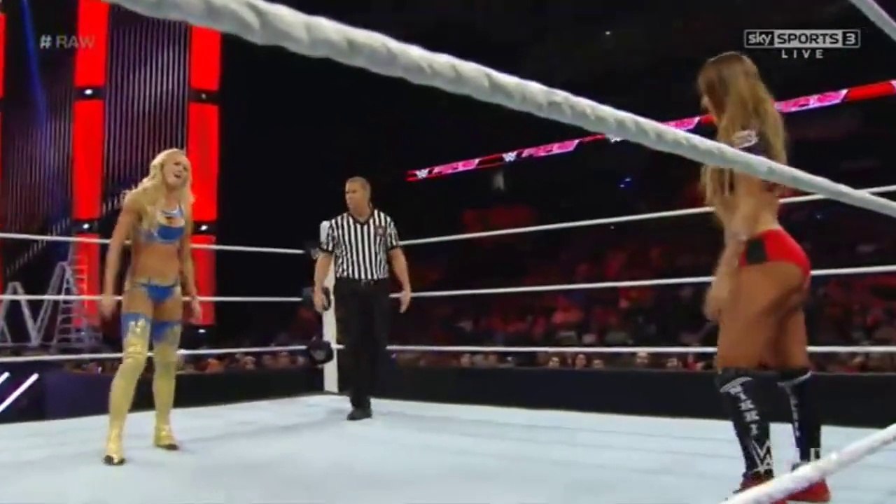Summer Rae vs Nikki Bella