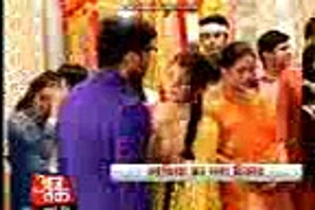 Saath Nibhaana Saathiya gopi aur ahem ka pachup aur ahem nay taper mara kokila maa ko 8th june 2015 saas bahu aur sazish abp or aajtak