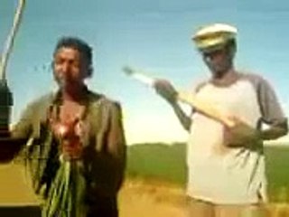 شاب مزارع يقلد خطاب عمر البشير