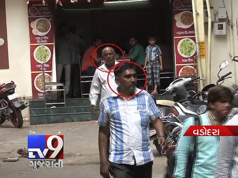 Unclear Identity: Two DRUNK police constables caught staggering, held - Tv9 Gujarati