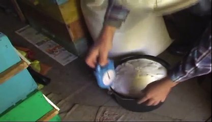 Приготовление сиропа для осенней подкормки пчёл