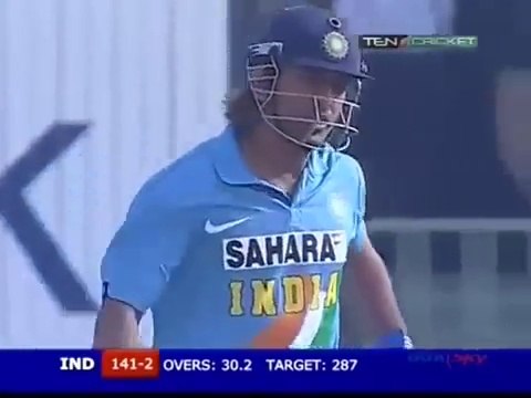 MS Dhoni destroying Pakistani bowlers 7756 India v Pakistan 5th at Karachi 2006 2