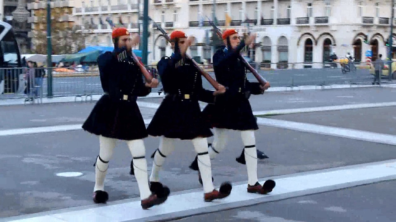 Evzones : Chaussettes et pompons !!