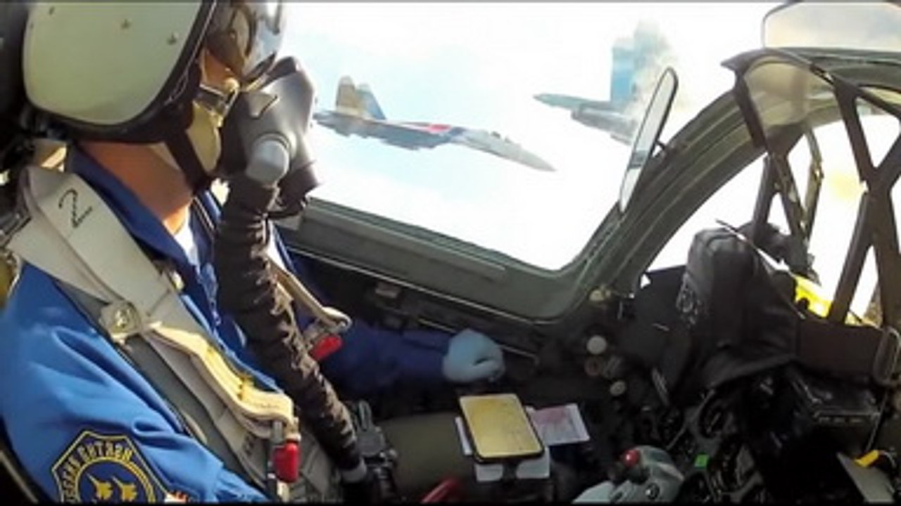 [軍事紀錄-空中軍武]Show in the sky ! 第七彈 俄羅斯空軍(Russian Knights&Strizhi)俄羅斯勇士&雨燕飛行表演隊 - Beat It MV