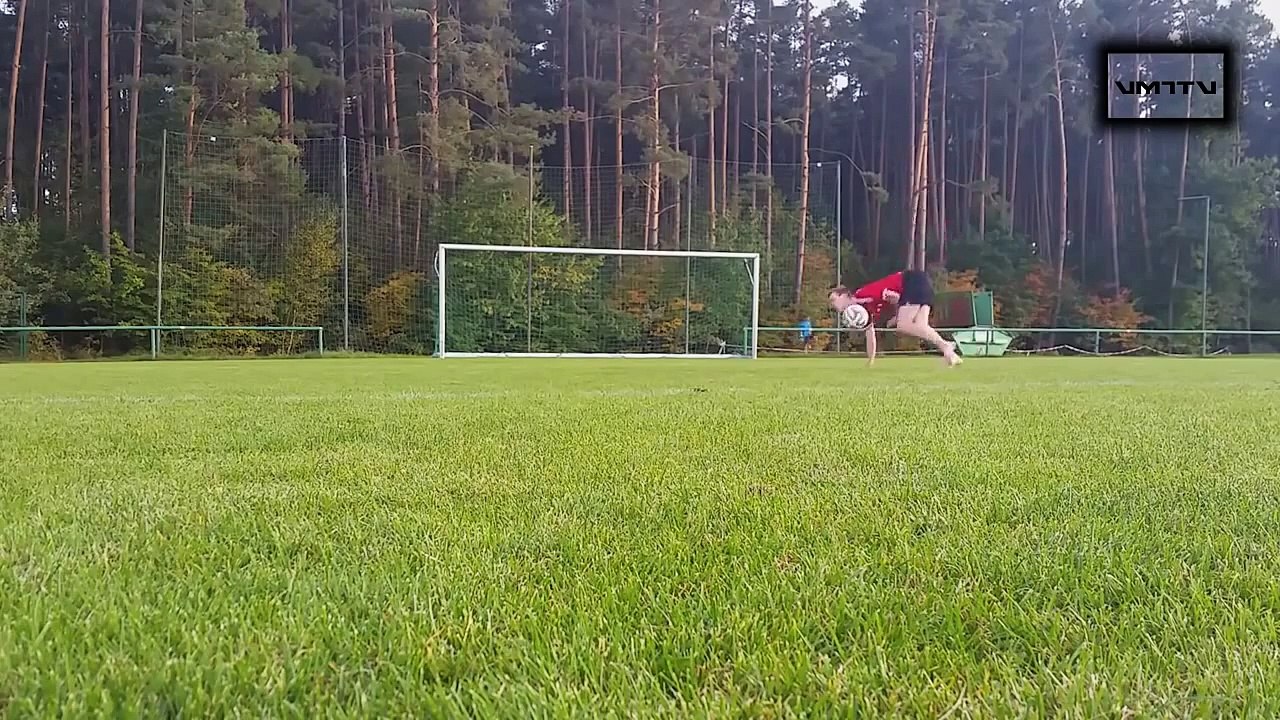 Top 20 Funny AMATEUR Football Videos ★ 2015 Fail Compilation