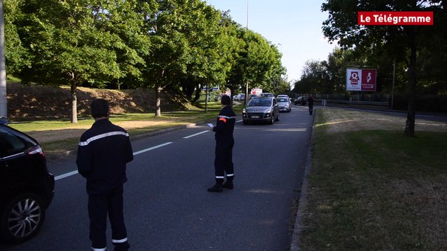 Lorient. Les pompiers en colère distribuent des tracts