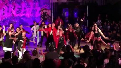 Uptown Funk  Watch veteran teacher out dance pupils in head spinning routine to celebrate retirement