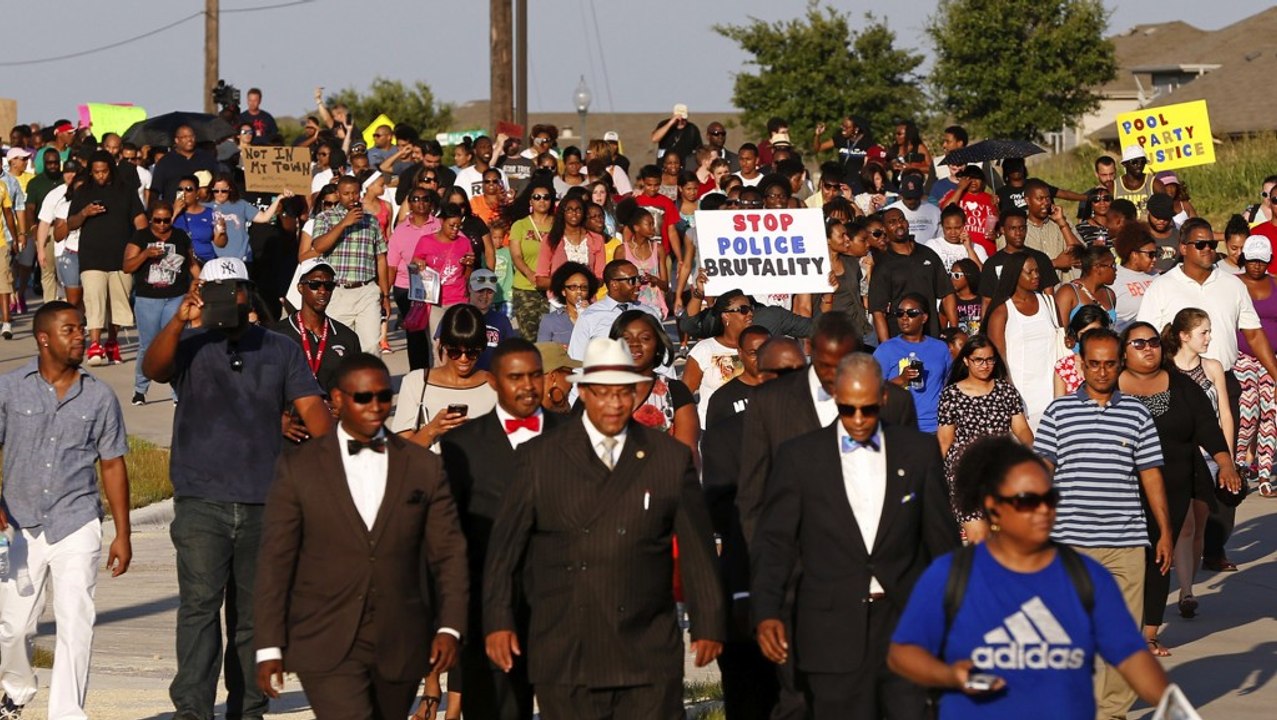 Social video shows protests after Texas pool party
