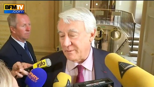 Voyage à Berlin: Valls s'est pris les pieds dans le tapis