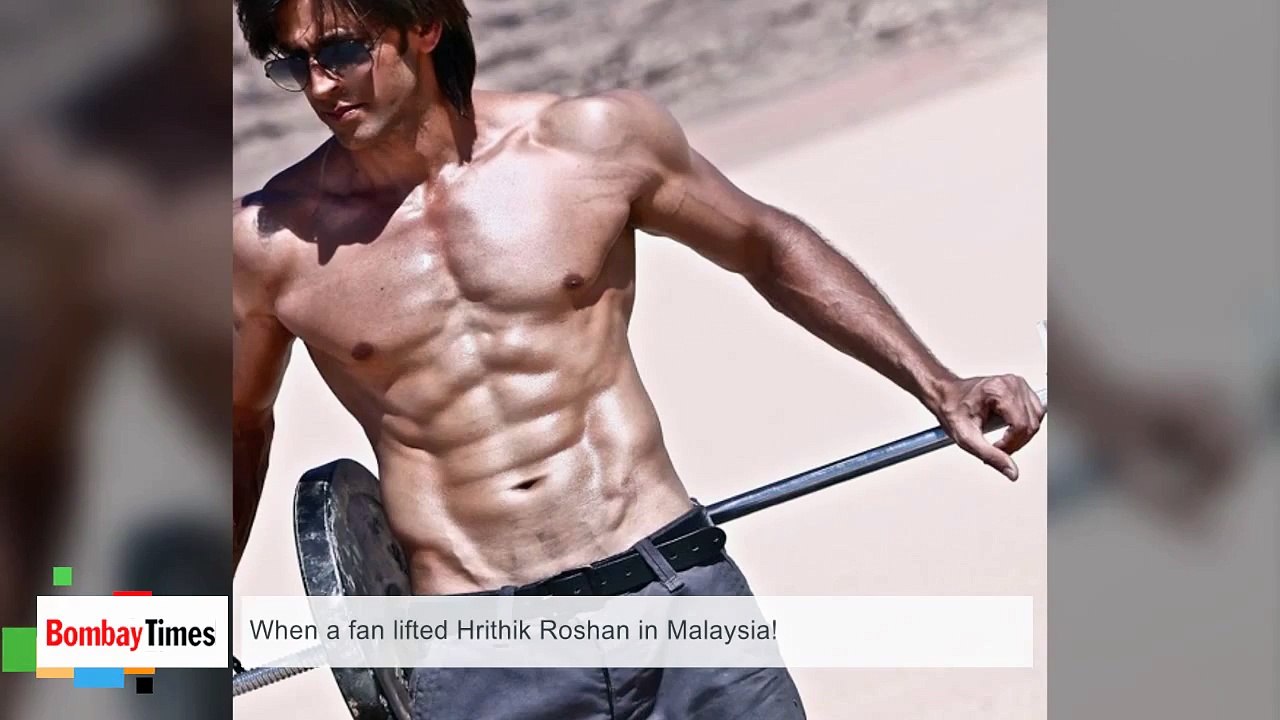 When a Fan Lifted Hrithik Roshan in Malaysia!-wQ75ifn0TrY