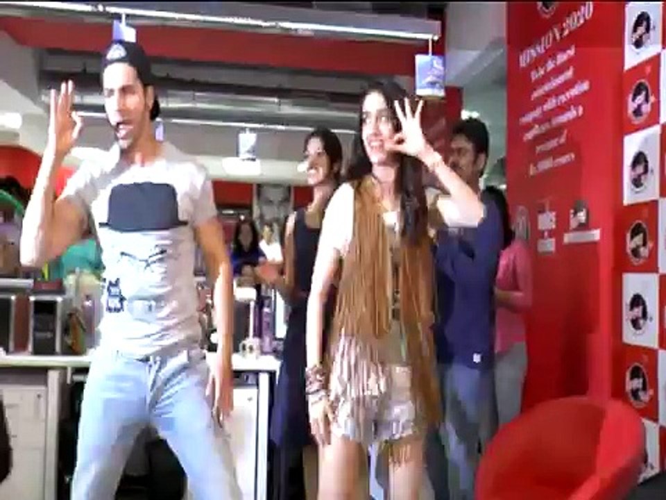 ABCD 2 - Film Promotion At '104 Fever FM' _ Varun Dhawan, Shraddha Kapoor _ Bollywood News-fwH3akxdAQk