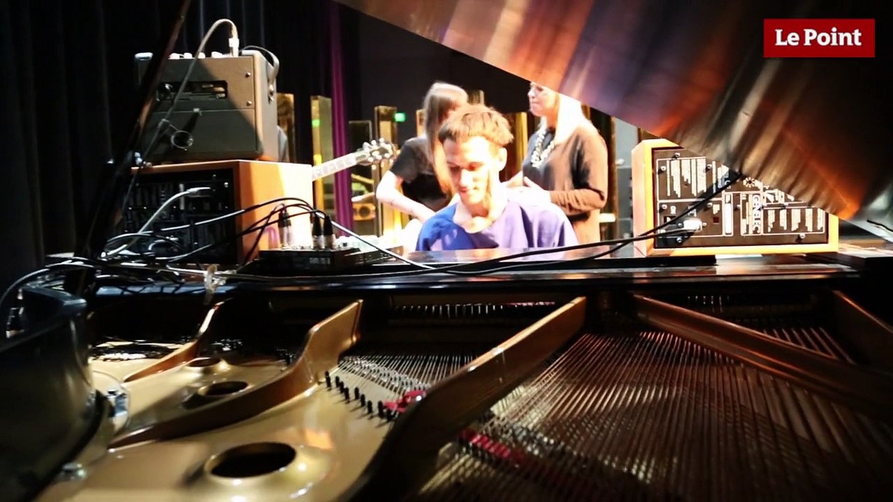 Hyphen Hyphen "Just Need Your Love"
