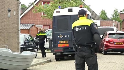 Download Video: Politie valt 16 panden binnen tijdens grote hennepteelt actie - RTV Noord