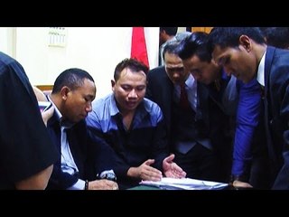 Kuasa Hukum Vicky Prasetyo Saling Berseteru - Seleb On Cam 10 Desember 2014