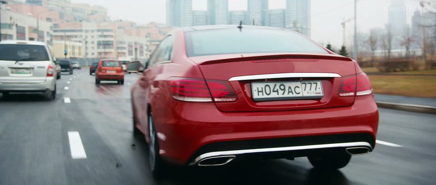 одной левой фильм комедия