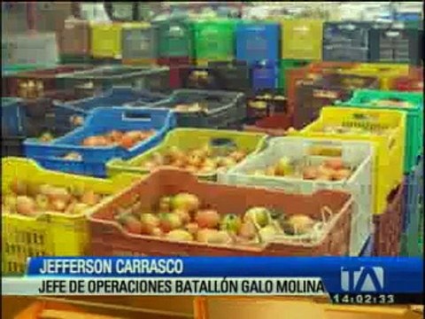 Dos camiones con frutas fueorn detenidos por las autoridades
