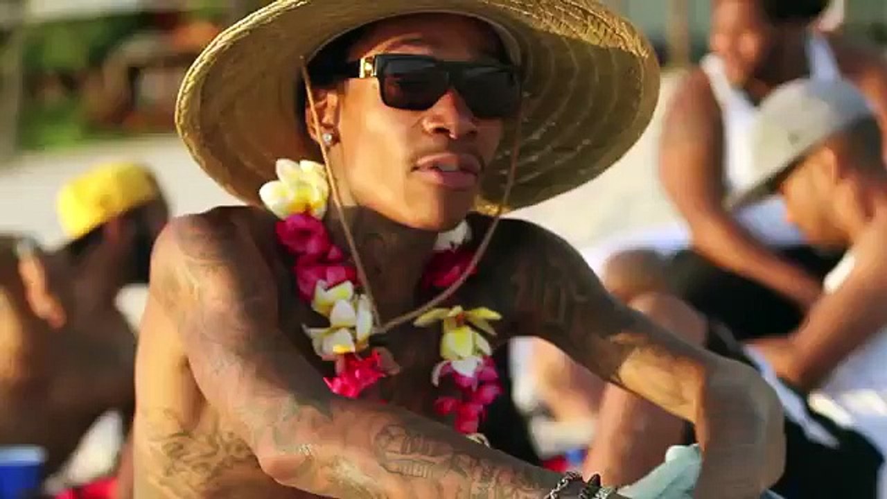 Wiz Khalifa! Wiz Khalifa- California (Music Video).mp4