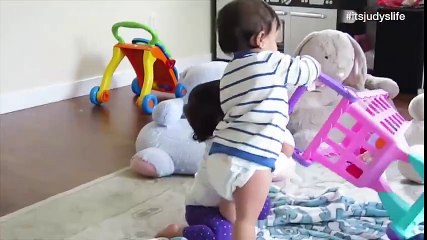 Sevimli ikizlerin Rekabeti