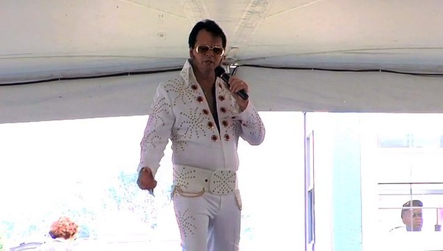 Brad Latham sings 'I Got A Woman' Elvis Week 2008