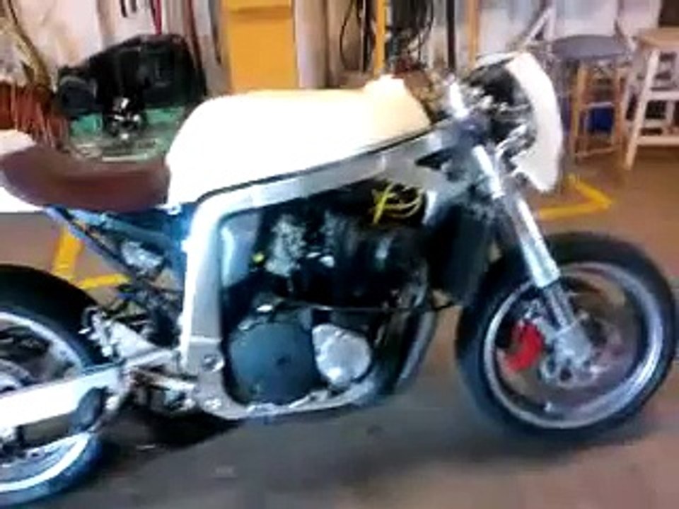 Custom Suzuki GSXR 750 Cafe/Street fighter