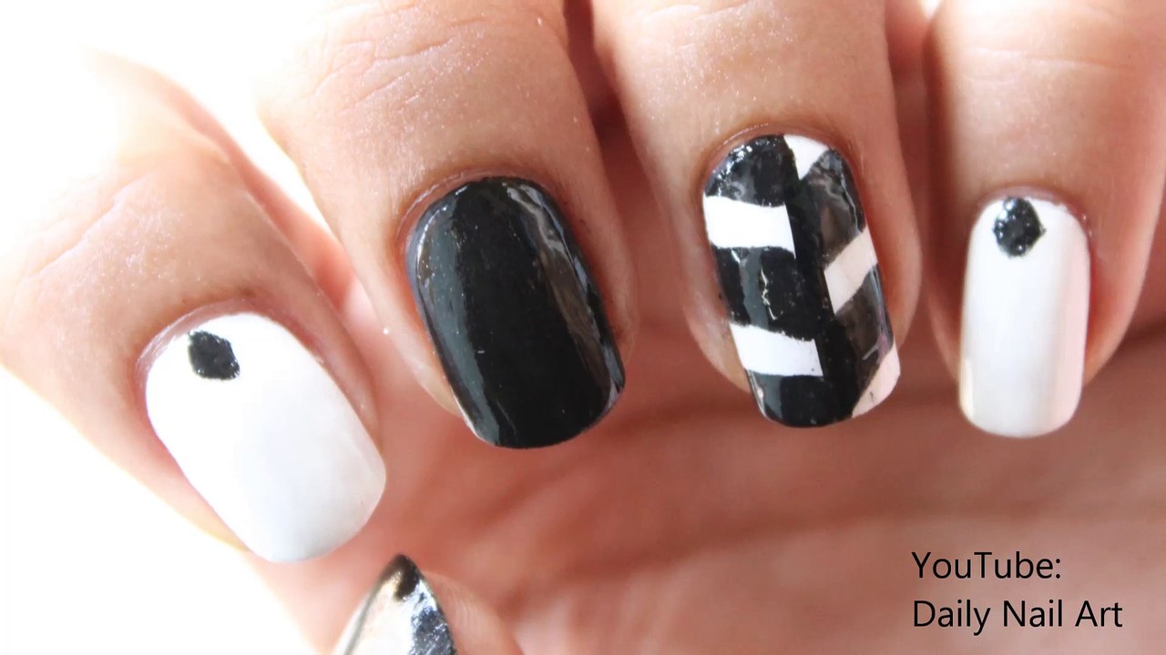 Quick Monochrome Nail Design !
