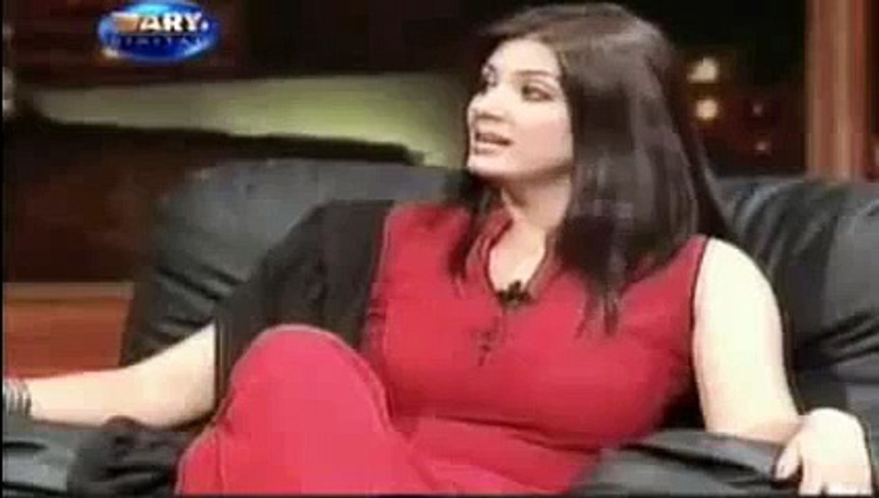 Savera Nadeem Hot Deleted Scene