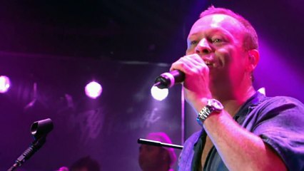 UB40 - Can't Help Falling In Love With You(Live @ Montreux 2002)