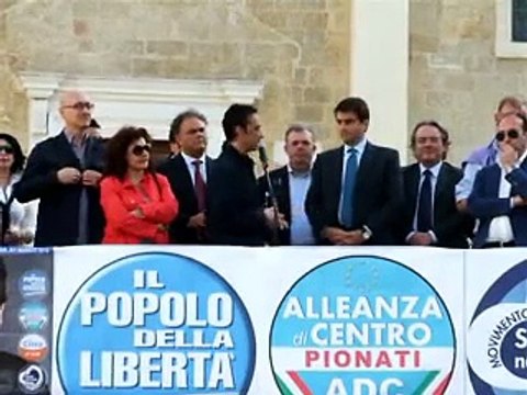 Viv@voce. 30.04.12. Comizio di Arturo DECATALDO e dell'on. Raffaele FITTO / 1